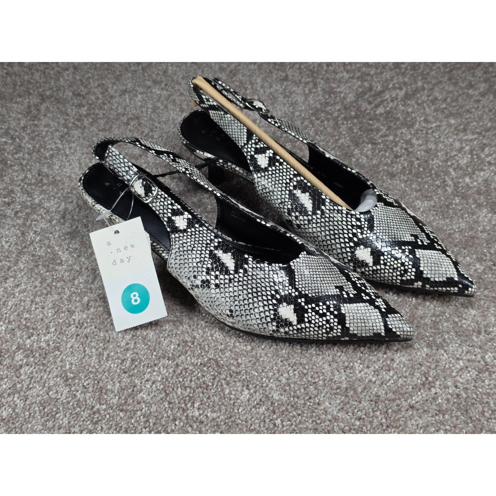 A New Day Samantha Snakeskin Slingback Kitten Heels Cream Black Size 8 NEW